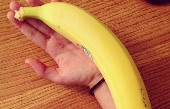 A big banana symbolizes an enlarged penis